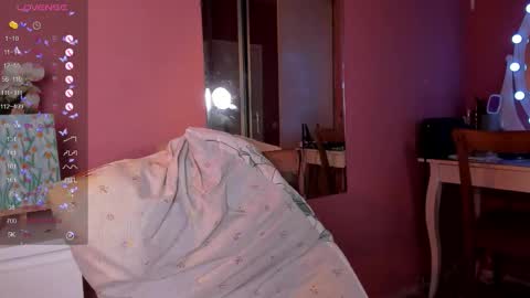 Snapshot of caroline_kiparis chatting on 22, 9, 2025 Caro online show from 22, 9, 2025