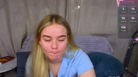 Snapshot of caroline_meo chatting on 18, 5, 2026 Caroline online show from 18, 5, 2026