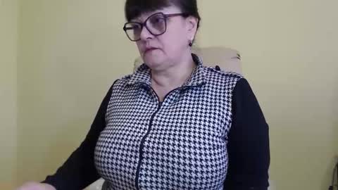 CarolineDream  online show from 29, 10, 2025