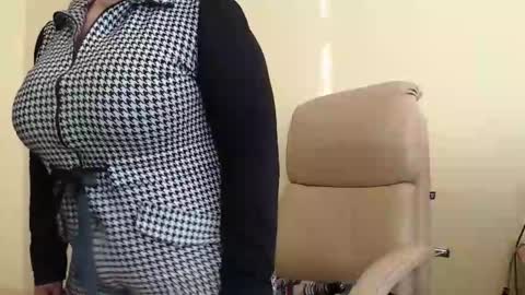 CarolineDream  online show from 25, 11, 2025