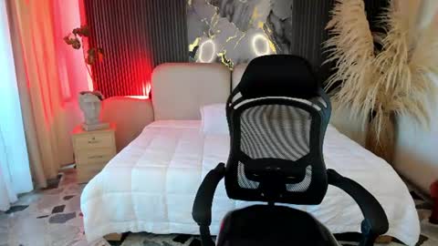 Caroline online show from 2, 7, 2026