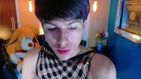 carolinejesh online show from 12, 4, 2026