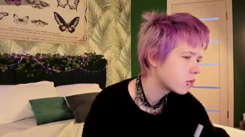 Snapshot of carolinerichter chatting on 9, 11, 2025 CarolineRichter online show from 9, 11, 2025