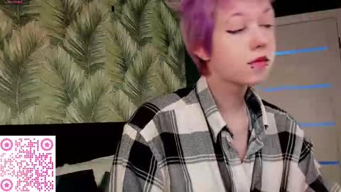 Snapshot of carolinerichter chatting on 13, 11, 2025 CarolineRichter online show from 13, 11, 2025