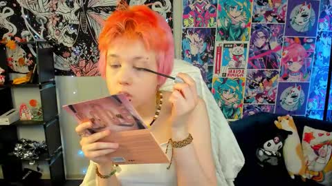 Snapshot of carolinerichter chatting on 30, 11, 2025 CarolineRichter online show from 30, 11, 2025