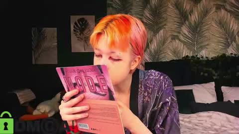 Snapshot of carolinerichter chatting on 14, 12, 2025 CarolineRichter online show from 14, 12, 2025