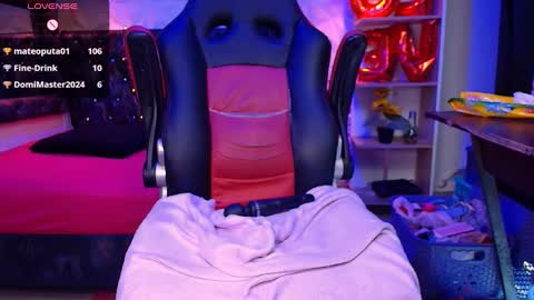 Snapshot of carolinescoth_dl chatting on 2, 3, 2025 Caroline Scoth online show from 2, 3, 2025