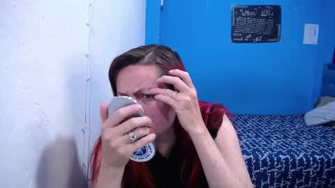 Carolinhe  online show from 4, 3, 2026