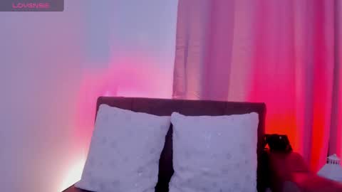 Snapshot of carolinna_ chatting on 7, 1, 2025 carolinna_ online show from 7, 1, 2025