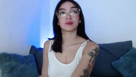 Snapshot of carolinne_fox_ chatting on 17, 9, 2025 Caroline online show from 17, 9, 2025