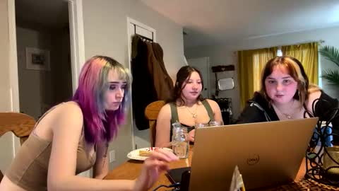 carpetmunchers online show from 8, 3, 2026