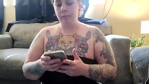 Snapshot of carreborn chatting on 22, 9, 2025 Car online show from 22, 9, 2025