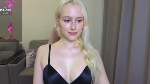 Snapshot of caseylabow chatting on 12, 10, 2025 My name is Casey... Nice to meet you I will be happy to have funthumbs up please its important online show from 12, 10, 2025