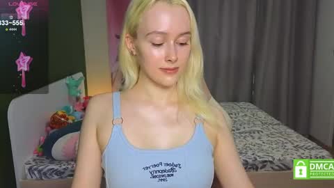 Snapshot of caseylabow chatting on 14, 5, 2026 My name is Casey... Nice to meet you I will be happy to have funthumbs up please its important online show from 14, 5, 2026