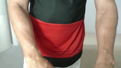 Snapshot of cashmastermuscle77 chatting on 25, 4, 2026 cashmastermuscle77 online show from 25, 4, 2026