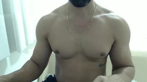 Snapshot of cashmastermuscle77 chatting on 14, 5, 2026 cashmastermuscle77 online show from 14, 5, 2026