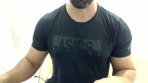 Snapshot of cashmastermuscle77 chatting on 14, 5, 2026 cashmastermuscle77 online show from 14, 5, 2026