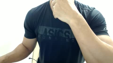 Snapshot of cashmastermuscle77 chatting on 29, 5, 2026 cashmastermuscle77 online show from 29, 5, 2026