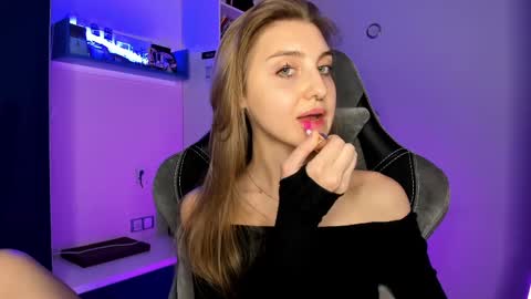 Snapshot of cassiablade1 chatting on 7, 3, 2025 Seductress Cassia FINDOM AND SADISM NO NUDE online show from 7, 3, 2025