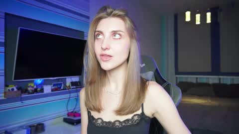 Snapshot of cassiablade1 chatting on 18, 9, 2025 Seductress Cassia FINDOM AND SADISM NO NUDE online show from 18, 9, 2025