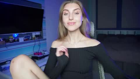 Snapshot of cassiablade1 chatting on 12, 10, 2025 Seductress Cassia FINDOM AND SADISM NO NUDE online show from 12, 10, 2025