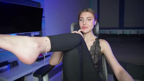 Snapshot of cassiablade1 chatting on 19, 10, 2025 Seductress Cassia FINDOM AND SADISM NO NUDE online show from 19, 10, 2025