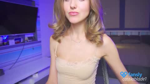 Snapshot of cassiablade1 chatting on 14, 12, 2025 Seductress Cassia FINDOM AND SADISM NO NUDE online show from 14, 12, 2025