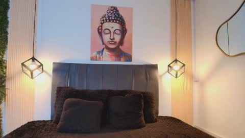 cassie_bloom online show from 4, 12, 2025