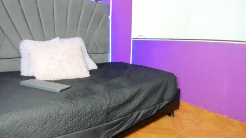 Cassie Jones online show from 24, 1, 2025