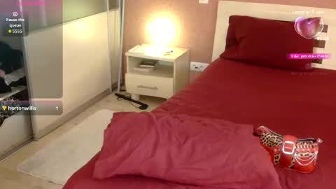 Snapshot of cassie_pinkk chatting on 19, 9, 2025 Cassie online show from 19, 9, 2025