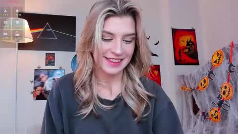 Im Cassie3 online show from 4, 11, 2025