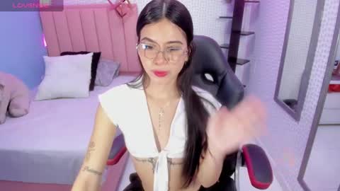 Snapshot of cassiehoward14 chatting on 9, 1, 2025 cassiehoward14 online show from 9, 1, 2025