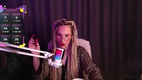 Cassie online show from 28, 11, 2025