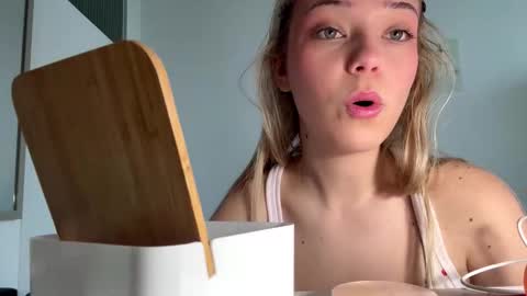 Olivia online show from 9, 3, 2026