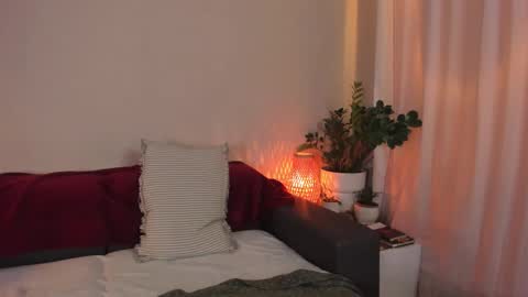  cassandra  online show from 8, 11, 2025