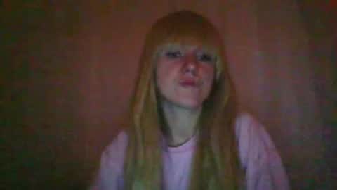 Snapshot of cat_2019 chatting on 1, 10, 2025 cat_2019 online show from 1, 10, 2025