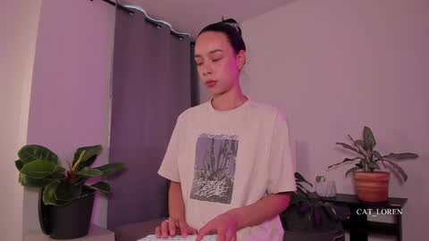 Loren online show from 10, 1, 2025