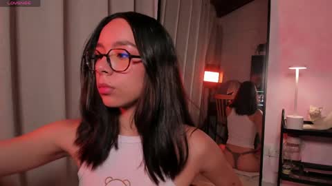 Snapshot of cat_loren chatting on 19, 5, 2026 Loren online show from 19, 5, 2026