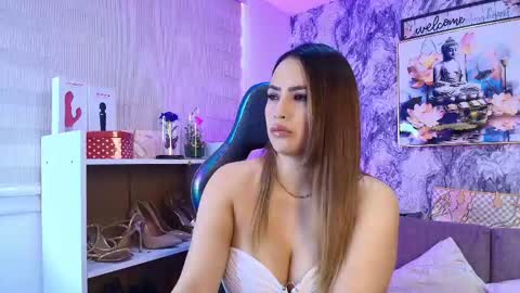 Snapshot of cata_alvarezz chatting on 4, 5, 2026 catalina online show from 4, 5, 2026