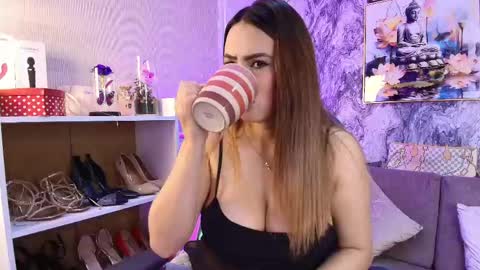 Snapshot of cata_alvarezz chatting on 10, 5, 2026 catalina online show from 10, 5, 2026