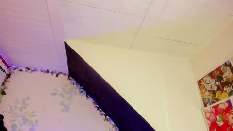 Cata green model independient online show from 13, 1, 2025