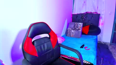 Snapshot of cata_lina_132 chatting on 27, 7, 2026 catalina online show from 27, 7, 2026