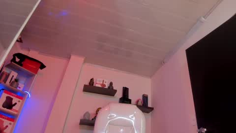 Snapshot of catalina_naughtyy chatting on 2, 3, 2025 Catalina online show from 2, 3, 2025