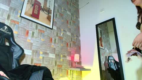 Snapshot of catalina_santana20 chatting on 1, 2, 2026 Catalina online show from 1, 2, 2026