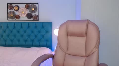 Snapshot of catalinaa_01 chatting on 12, 1, 2026 Catalina online show from 12, 1, 2026