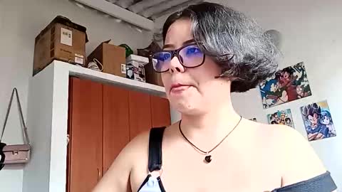 Snapshot of catalinaa_lovee chatting on 3, 10, 2025 catalinaa_lovee online show from 3, 10, 2025