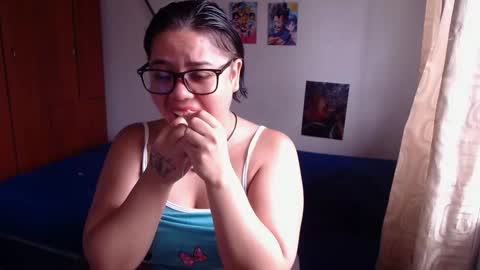 Snapshot of catalinaa_lovee chatting on 8, 10, 2025 catalinaa_lovee online show from 8, 10, 2025