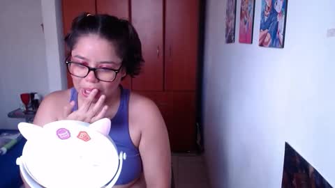 Snapshot of catalinaa_lovee chatting on 23, 10, 2025 catalinaa_lovee online show from 23, 10, 2025