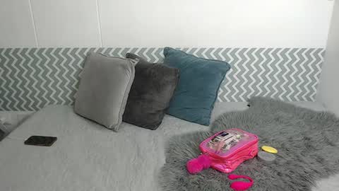 Snapshot of catalinahenao chatting on 23, 11, 2025 cata online show from 23, 11, 2025