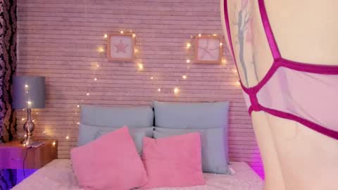 CatalinnaThompson online show from 27, 12, 2024